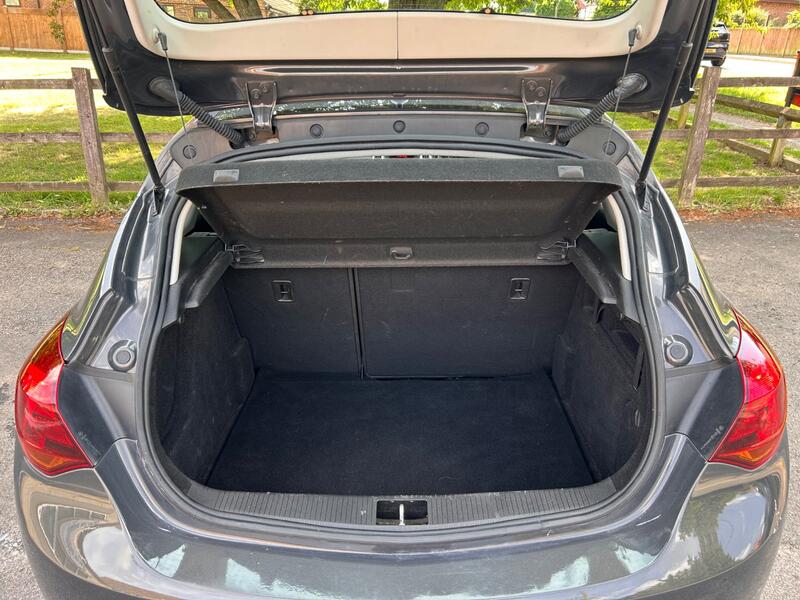 VAUXHALL ASTRA