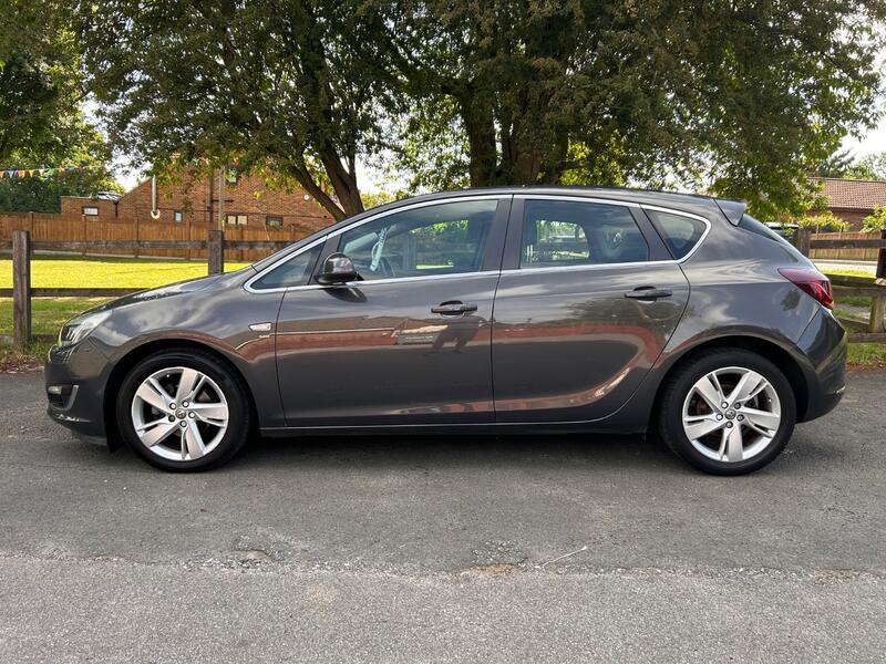 VAUXHALL ASTRA