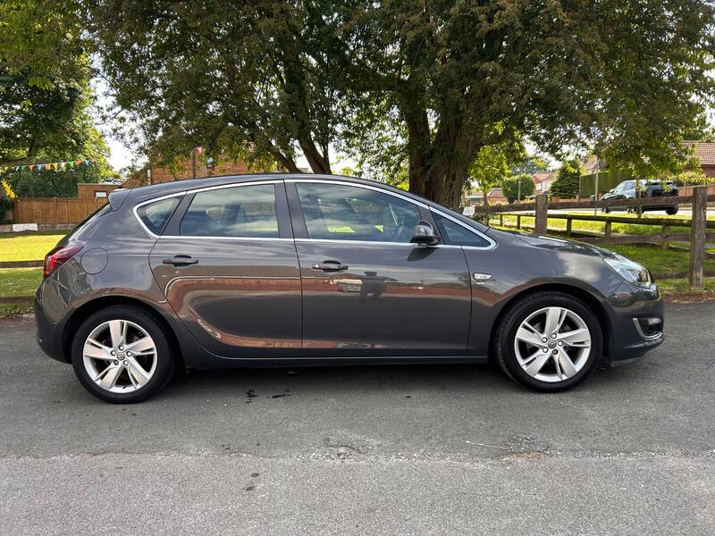 VAUXHALL ASTRA