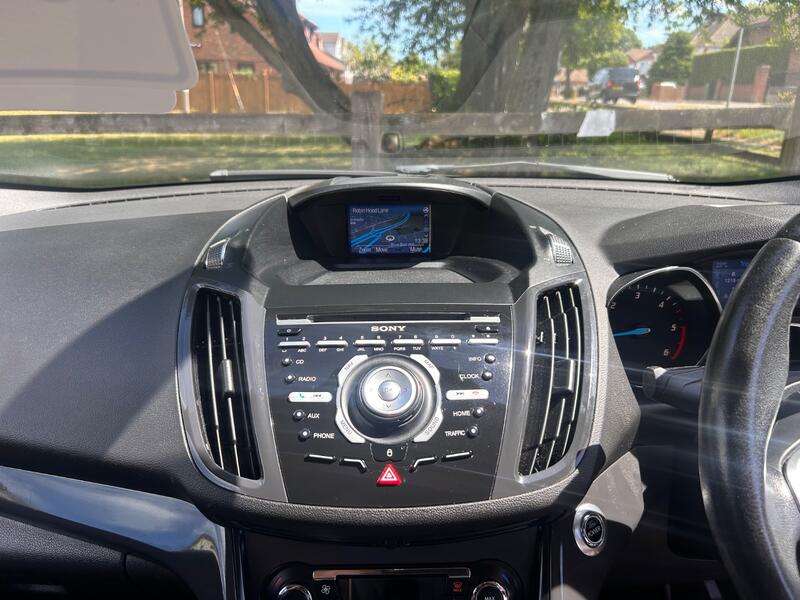 FORD KUGA
