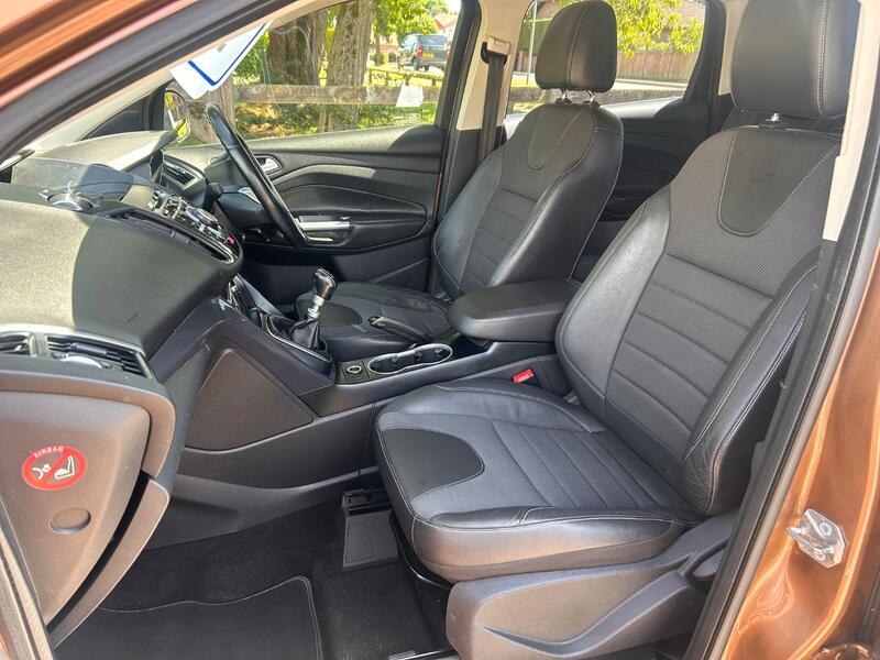 FORD KUGA