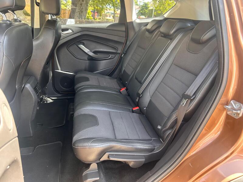 FORD KUGA
